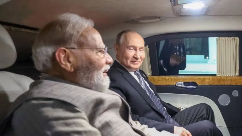 एक कार में मोदी-पुतिन की सवारी, फिर चर्चा में आई ‘कार डिप्लोमेसी’