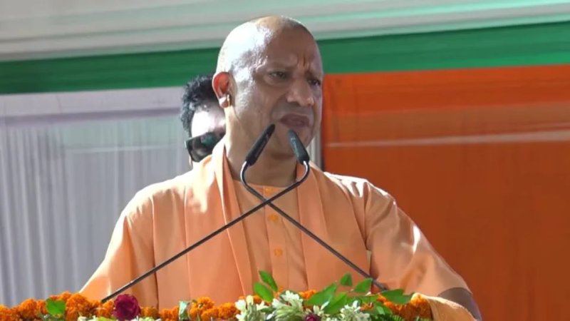 गोविंद साहब मेले को मिला राजकीय मेले का दर्जा, सीएम योगी ने मंच से की घोषणा