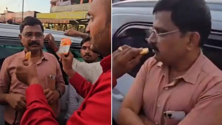‘इन्हें खुद खा लो...’, एक्सपायर्ड बिस्कुट को लेकर FDA अधिकारी को घेरा, जबरन खिलाने की कोशिश