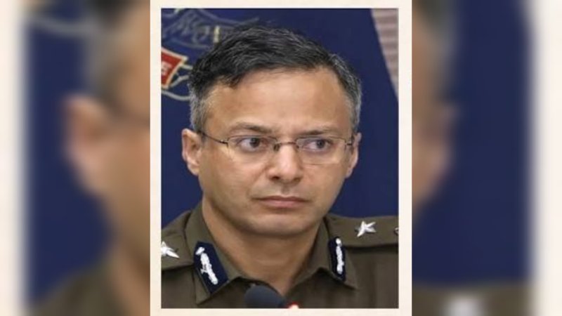 राष्ट्रपति भवन से हटाए गए दिल्ली पुलिस के ज्वाइंट CP वीनू बंसल, असंसदीय व्यवहार के आरोप
