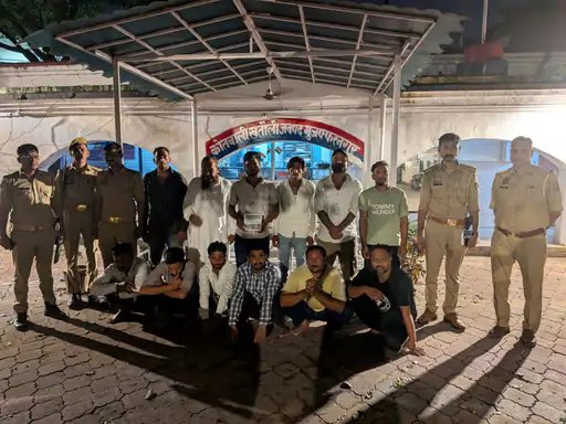 खतौली में घोड़ों की रेस पर लग रही थी बाजी, पुलिस ने 12 जुआरियों को पकड़ा; नकदी-घोड़े बरामद