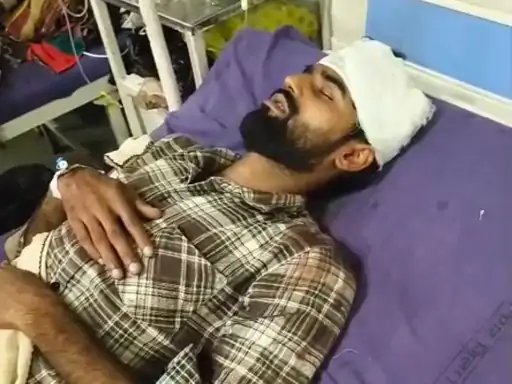 बुढ़ाना में तेज रफ्तार बाइक की टक्कर से युवक घायल, हादसे का वीडियो वायरल