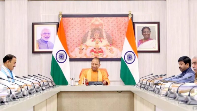 यूपी में महिला कर्मचारियों को बड़ी राहत, मातृत्व अवकाश के लिए 2 साल के अंतर की अनिवार्यता खत्म