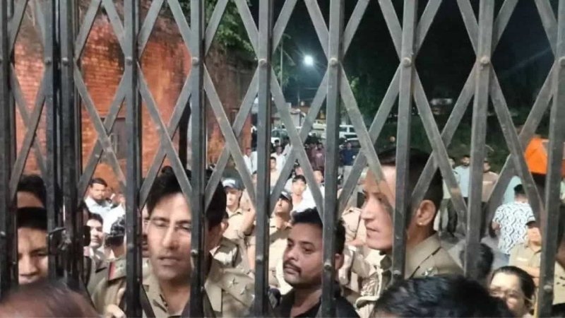 तहसील कर्मियों की चोरी और सीनाजोरी !