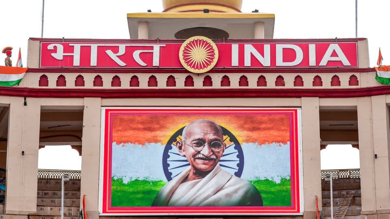 80वें स्वतंत्रता दिवस पर अटारी-वाघा बॉर्डर पर दिखा अद्भुत नजारा, कलाकारों ने बांधा समां