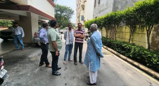 आठवीं मंजिल से कूदे पशु चिकित्सक, मौके से मिले सुसाइड नोट में गरिमा सिंह का नाम