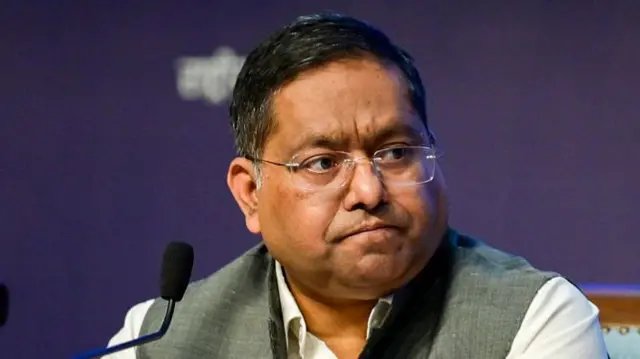 दो भारतीय अब भी लापता, यूक्रेन में जहाज पर हमले को लेकर विदेश मंत्रालय सख्त