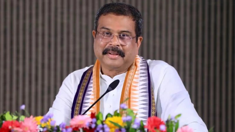 धर्मेंद्र प्रधान ने पहली बार इस्तीफे पर तोड़ी चुप्पी, बोले- बच्चों की आकांक्षाएं जरूरी