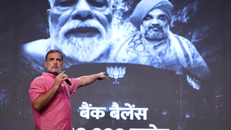 राहुल गांधी का सरकार पर हमला, बोले- युवाओं के रोजगार के पांचों दरवाजों पर लगा ताला