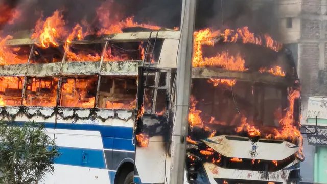 पटना में युवक की मौत के बाद बवाल, भीड़ ने की आगजनी; पुलिस की गाड़ियों में लगाई आग