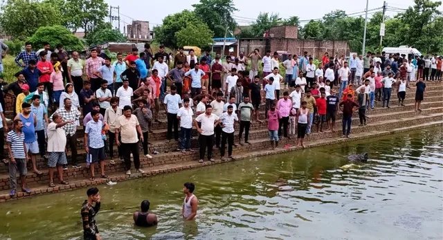 महराजगंज में दर्दनाक हादसा, निर्माणाधीन तालाब में डूबने से तीन किशोरों की मौत