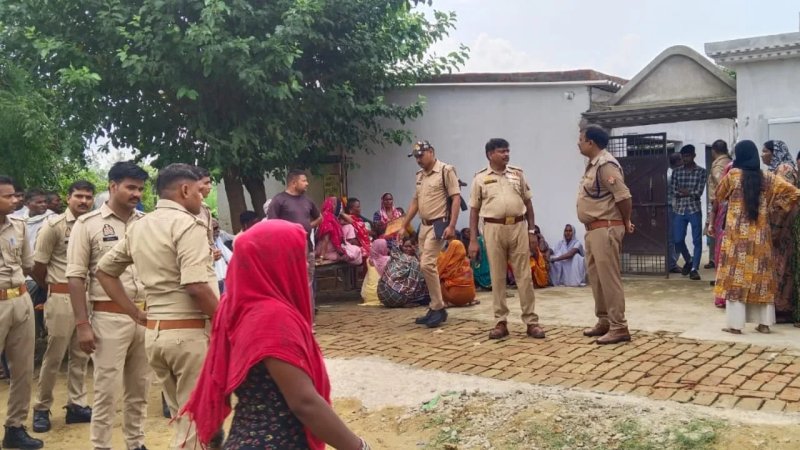 लखीमपुर: पत्नी को घर ले जाने पर हुआ विवाद, युवक ने ससुर पर चाकू से किया हमला; मौत