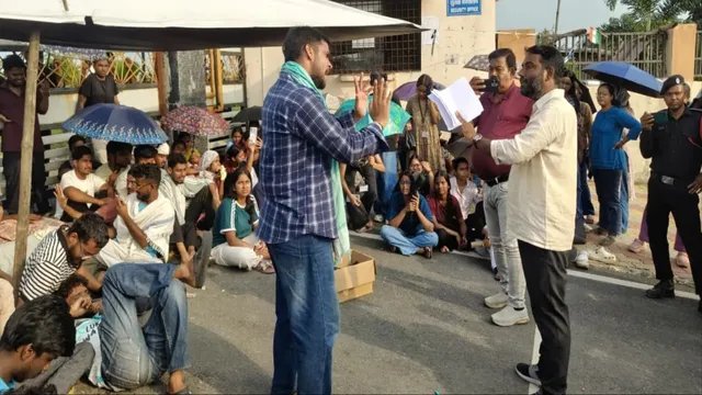 रांची: CUJ में मेस शुल्क बढ़ने पर छात्रों का प्रदर्शन, दो छात्र भूख हड़ताल पर बैठे