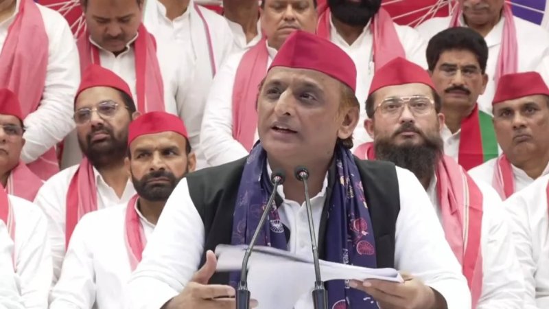 अखिलेश यादव का योगी सरकार पर हमला, बोले- एआई में हम उन्हें पीछे कर देंगे