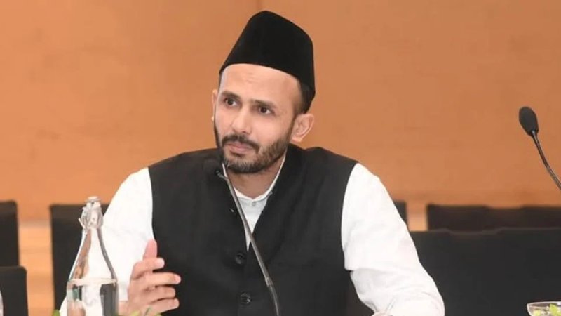 कांवड़ यात्रा के लिए सड़क इस्तेमाल हो सकती है तो नमाज के लिए क्यों नहीं: संभल सांसद जियाउर्रहमान बर्क