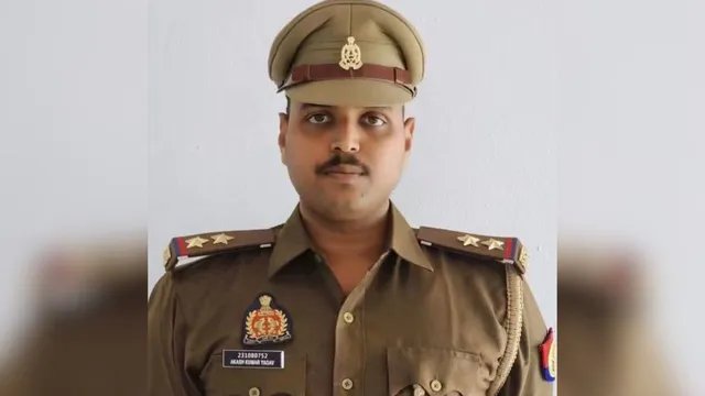अयोध्या में गश्त के दौरान पुलिसकर्मियों की कार ट्रेलर से टकराई, SI की मौत