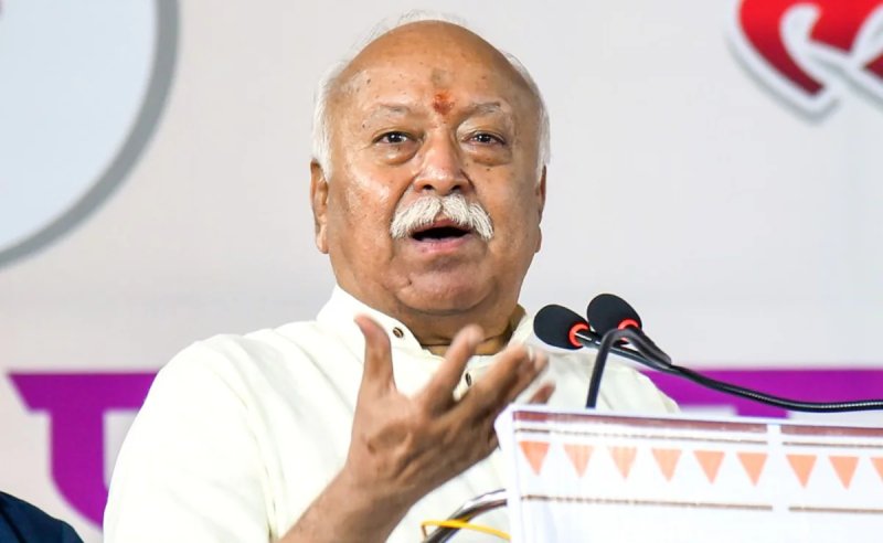 मोहन भागवत के अमेरिका दौरे से पहले USCIRF की मांग, RSS पर लगे प्रतिबंध; नेताओं से दूरी बनाए US