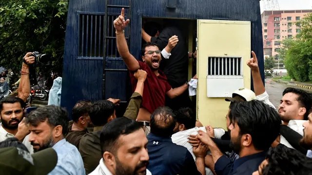 पीओजेके में हालात तनावपूर्ण, जेएएसी का दावा- सुरक्षाबलों की कार्रवाई में 50 से ज्यादा लोगों की मौत