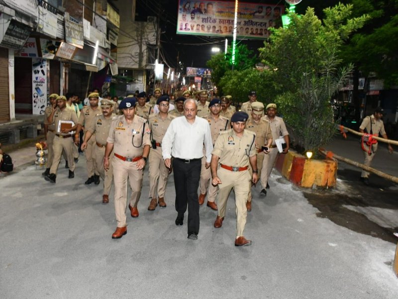 मुजफ्फरनगर पहुंचे ADG भानु भास्कर, कांवड़ यात्रा मार्ग पर पैदल गश्त कर परखी सुरक्षा व्यवस्था
