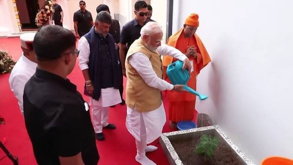 पीएम मोदी ने किया विवेक स्मारक का उद्घाटन, बोले- युवा शक्ति ही राष्ट्र की सबसे बड़ी ताकत
