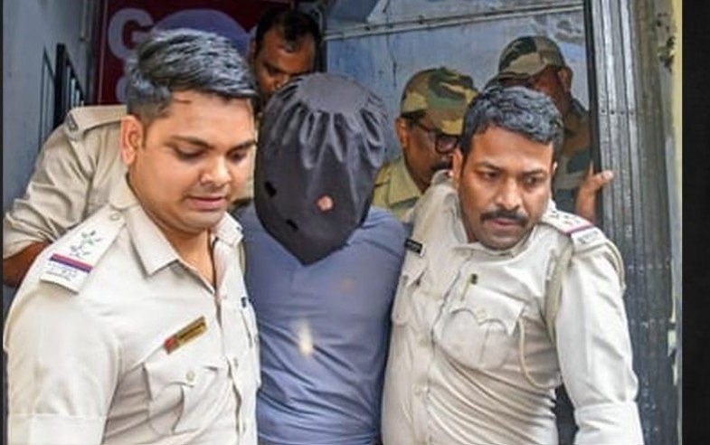 जैश संदिग्ध हमीम मंडल की करीबी सहयोगी अर्पिता सरकार गिरफ्तार, STF की कार्रवाई
