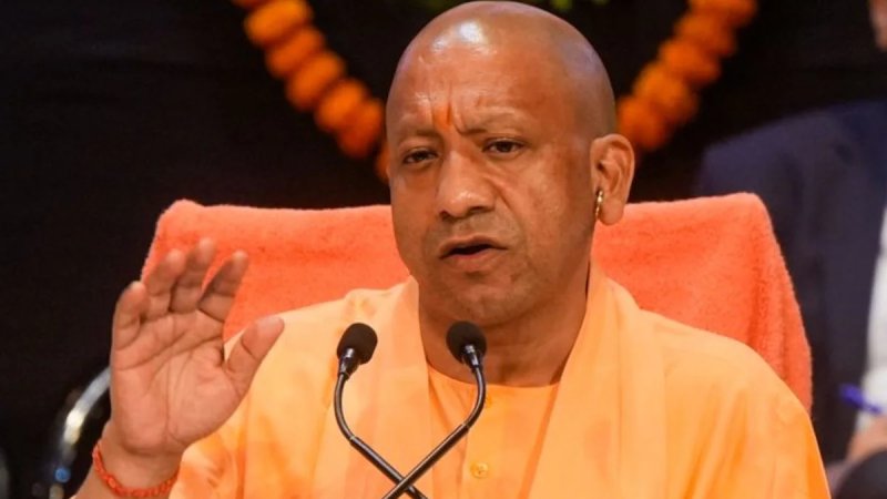 यूपी कैबिनेट का बड़ा फैसला: सभी श्रमिकों को मिलेगा न्यूनतम वेतन का अधिकार, ओवरटाइम पर दोगुना भुगतान
