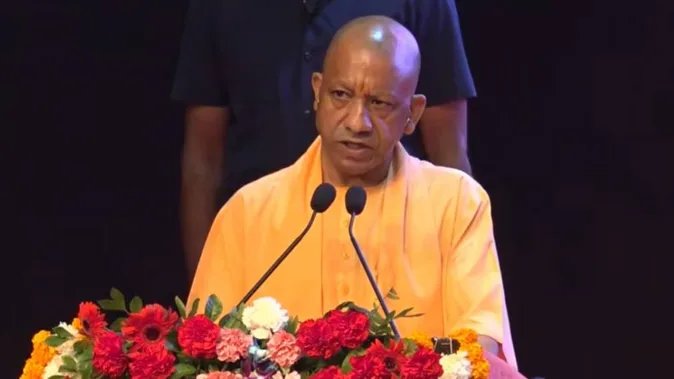 'जालीदार टोपी न छिटक जाए...', राम मंदिर को लेकर सीएम योगी ने कांग्रेस-सपा पर साधा निशाना