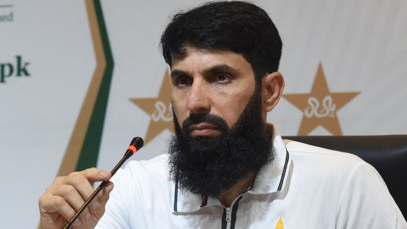 इंग्लैंड से टेस्ट सीरीज हारने के बाद PCB में 'भूचाल', सेलेक्टर मिस्बाह-उल-हक ने की इस्तीफे की पेशकश