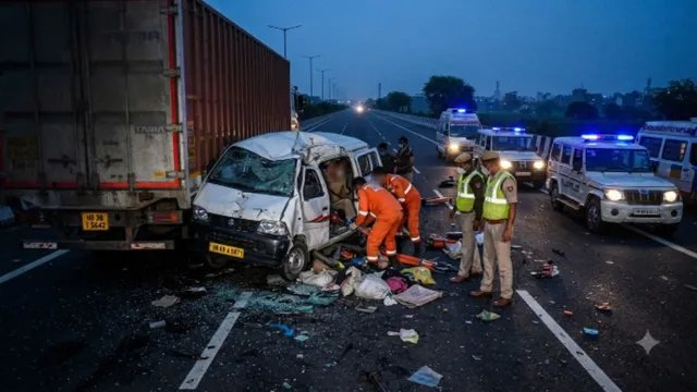 KMP एक्सप्रेसवे पर भीषण हादसा, ट्रक से टक्कर में 3 मजदूरों की मौत; 9 घायल