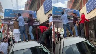 CEC ज्ञानेश कुमार के खिलाफ शिमला में कांग्रेस का प्रदर्शन, ईसी के बोर्ड पर लिख दिया ‘चोर आयोग’