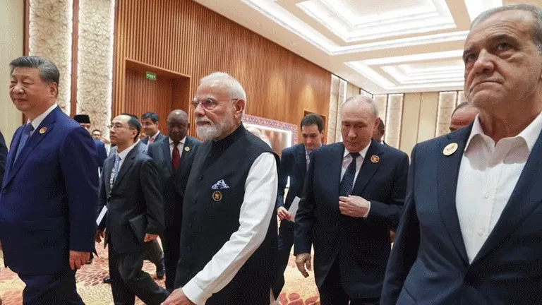BRICS Summit 2026: एक फ्रेम में मोदी, पुतिन और जिनपिंग, दिल्ली से दिखी बड़ी कूटनीतिक तस्वीर