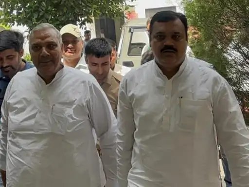 हाउस अरेस्ट के बावजूद सहारनपुर पहुंचे हरेंद्र मलिक, मस्जिद ध्वस्तीकरण को लेकर सौंपा ज्ञापन