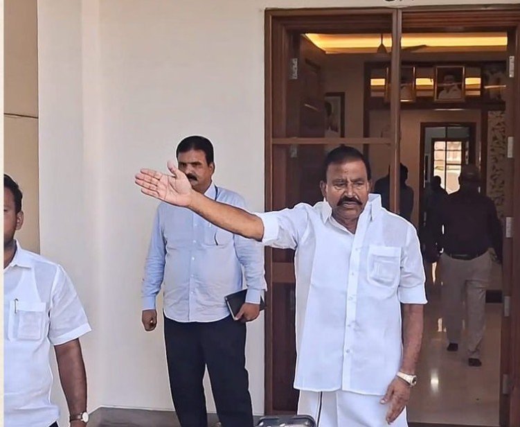 पूर्व DMK मंत्री केएन नेहरू पर DVAC का शिकंजा, 30 ठिकानों पर छापेमारी; स्टालिन ने जताया विरोध