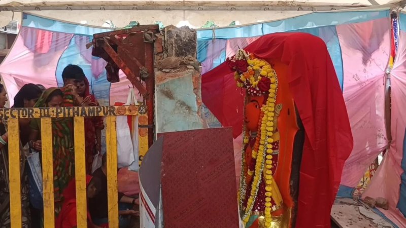 उज्जैन में खड़े हनुमान की प्रतिमा हटाना बना चुनौती, 4 बार प्रयास नाकाम; अब होगी स्कैनिंग
