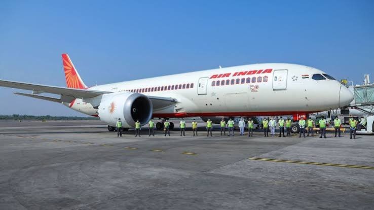 जयपुर एयरपोर्ट पर एयर इंडिया की फ्लाइट की इमरजेंसी लैंडिंग, उड़ान के दौरान आई तकनीकी खराबी