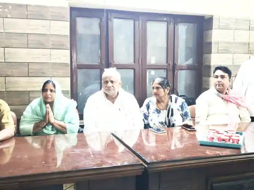 रूस में फंसे खतौली के यश की मां ने लगाई मदद की गुहार, विदेश मंत्री से सकुशल वापसी की अपील