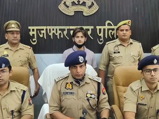 मुजफ्फरनगर में अवैध पटाखा फैक्ट्री का भंडाफोड़, 10 लाख का माल बरामद; एक गिरफ्तार