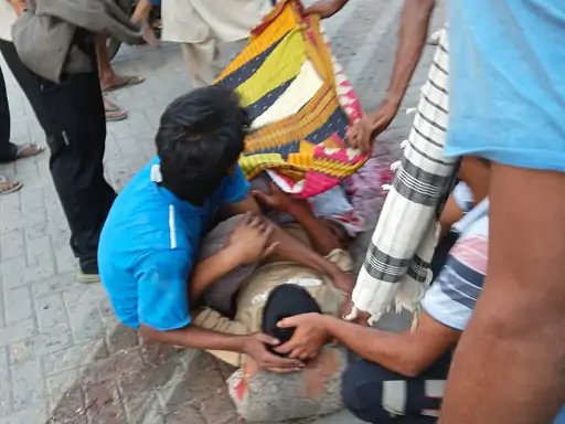 मुजफ्फरनगर: वेयरहाउस डिपो में हादसा, पिता की गाड़ी की पर्ची कटवाने गए युवक को ट्रक ने मारी टक्कर