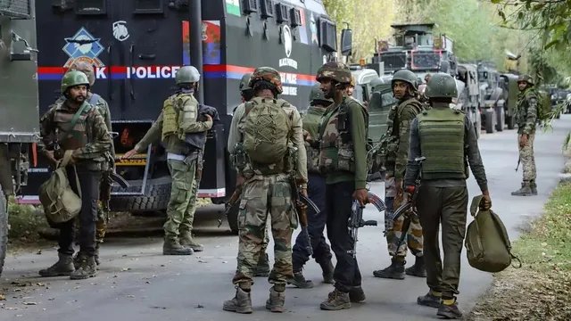 जम्मू-कश्मीर के बडगाम में सेना का बड़ा ऑपरेशन, मुठभेड़ में एक आतंकी ढेर; AK राइफल बरामद