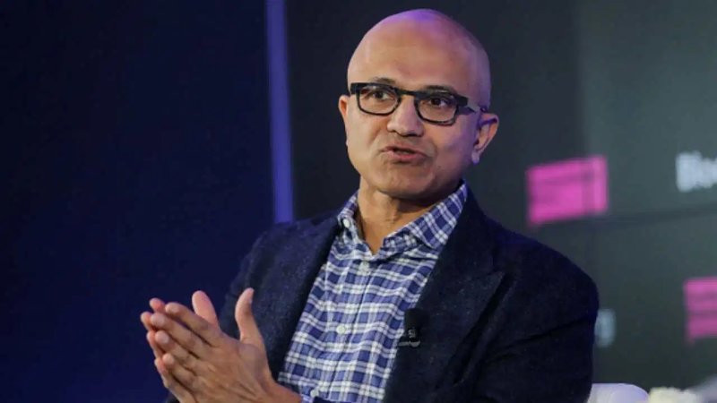 AI पर इंसानी नियंत्रण जरूरी, सत्य नडेला बोले- शक्तिशाली सिस्टम निगरानी में रहना चाहिए