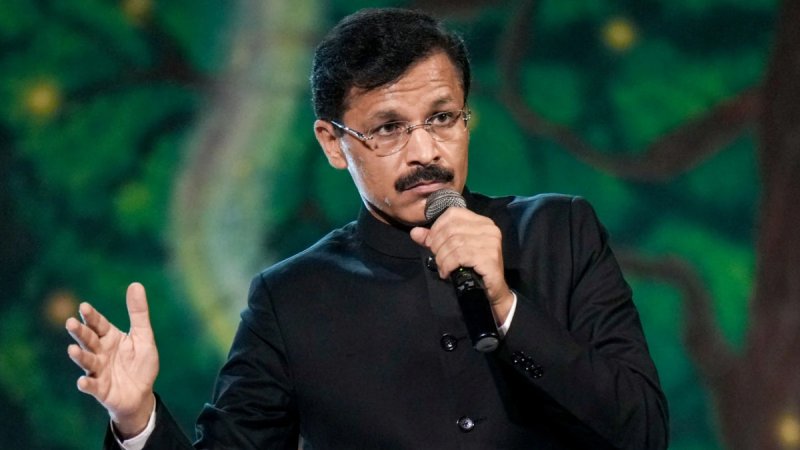 'लोकप्रियता नहीं, जनस्वास्थ्य जरूरी', FDA की सख्ती पर तुकाराम मुंढे का दो टूक जवाब