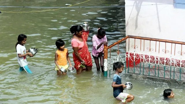 पटना में बाढ़ का पानी उतरने के बाद बढ़ा बीमारियों का खतरा, एडवाइजरी जारी