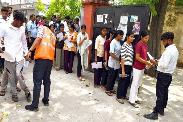 NEET UG पेपर लीक मामला: 14वें आरोपी शेषराव सूर्यवंशी की CBI हिरासत खत्म, जेल भेजा