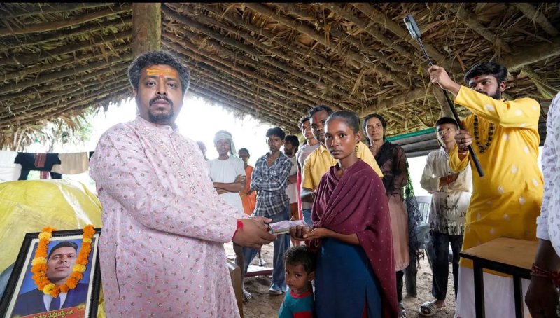 बस्तर में नक्सल हिंसा प्रभावित परिवारों से मिले डॉ. प्रेमा साईं, आर्थिक सहायता दी
