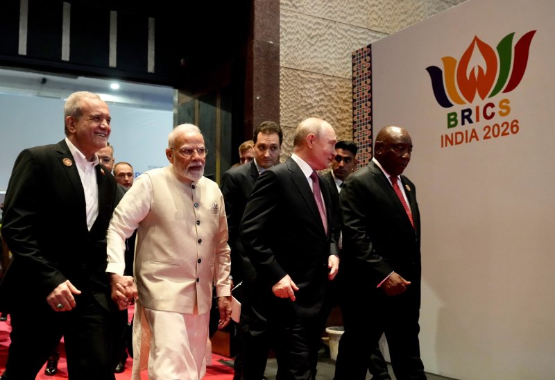 BRICS में मोदी-पेजेशकियन की तस्वीर ने खींचा ध्यान, पुतिन और रामाफोसा भी दिखे साथ