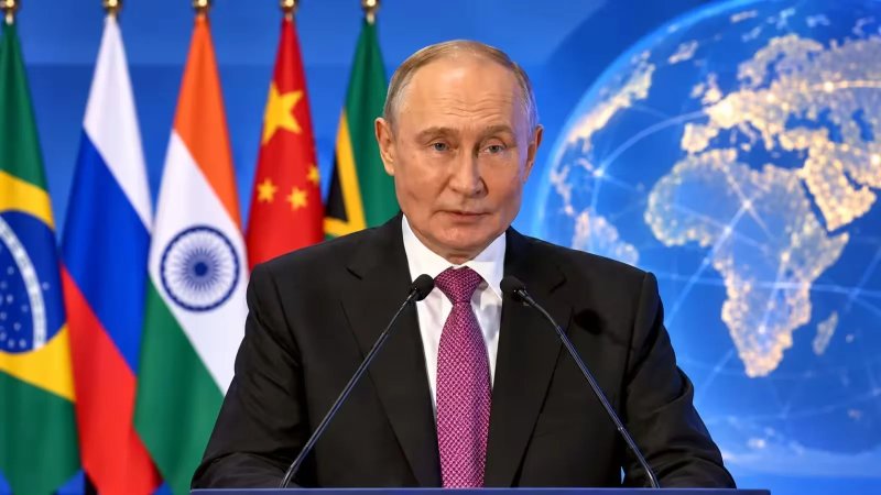 पुतिन ने जी-7 पर कसा तंज, बोले- वैश्विक आर्थिक वृद्धि में BRICS का बड़ा योगदान