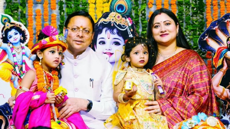 देहरादून में जन्माष्टमी उत्सव में भक्ति के साथ गूंजा नशा विरोधी और राष्ट्रभक्ति का संदेश