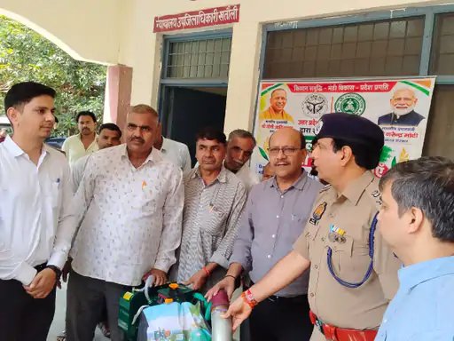 मुजफ्फरनगर की चारों तहसीलों में संपूर्ण समाधान दिवस, अधिकारियों ने सुनीं लोगों की शिकायतें