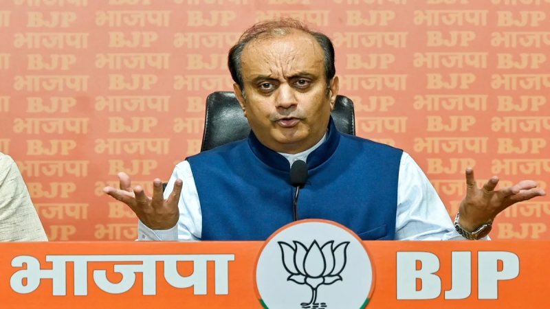 झारखंड परीक्षा विवाद पर सुधांशु त्रिवेदी का बड़ा आरोप, बोले- यह ‘पेपर लूट’ है
