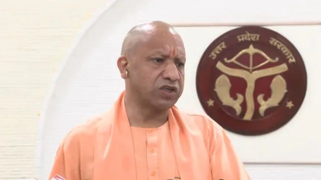 सीएम योगी की लखनऊ में प्रेस वार्ता, बोले- मुख्य निर्वाचन आयुक्त पर सवाल उठाना दुर्भाग्यपूर्ण